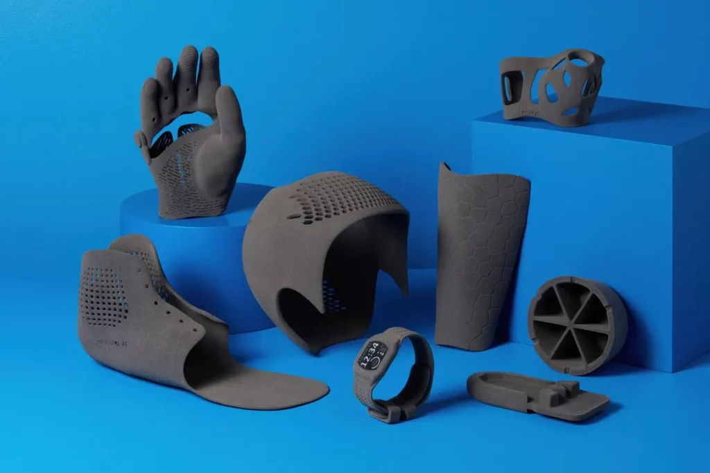 Photo de huit pièces médicales imprimées en 3D